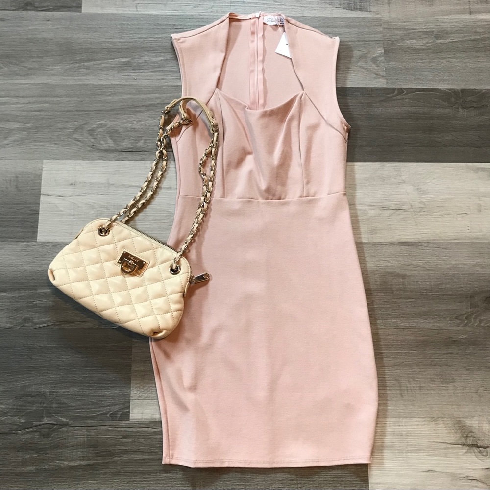 ⭐️ NEW Super classy Stella Luce pink dress!